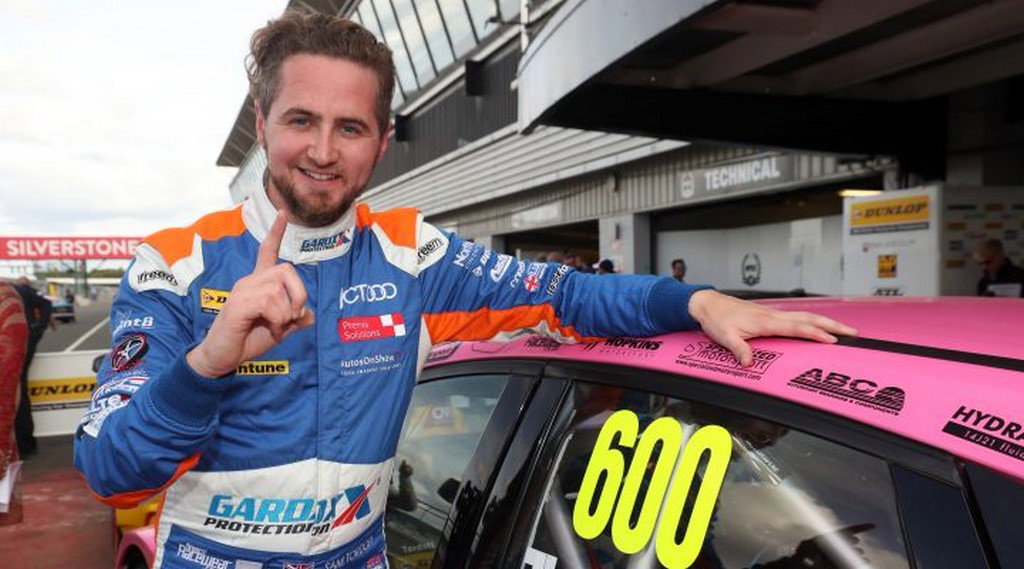 BTCC Silverstone: Turkington out to extend title lead from 18th